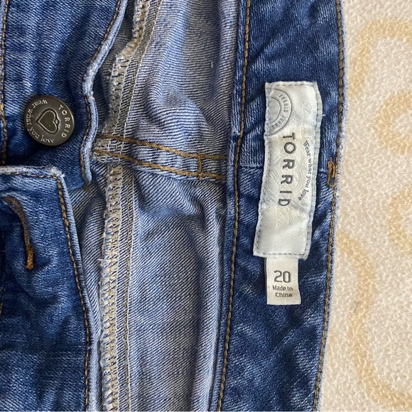 Torrid Jeans - Picture 2 of 3